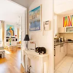 Apartamento Guestready - Bright In Centre W/ Parking Bordéus